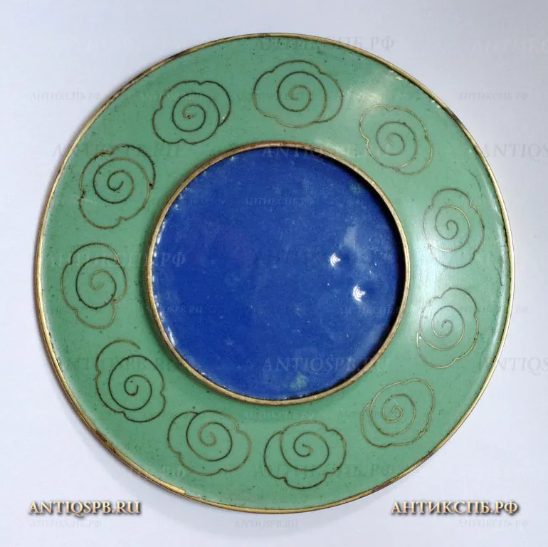 Розетка клуазоне "Сакура". Медь, эмаль. Сер. ХХ века. Китай. №19627.8